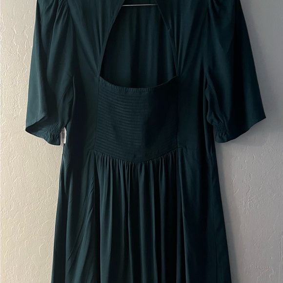 Old Navy Dark Green Midi Dress - Picture 2 of 3